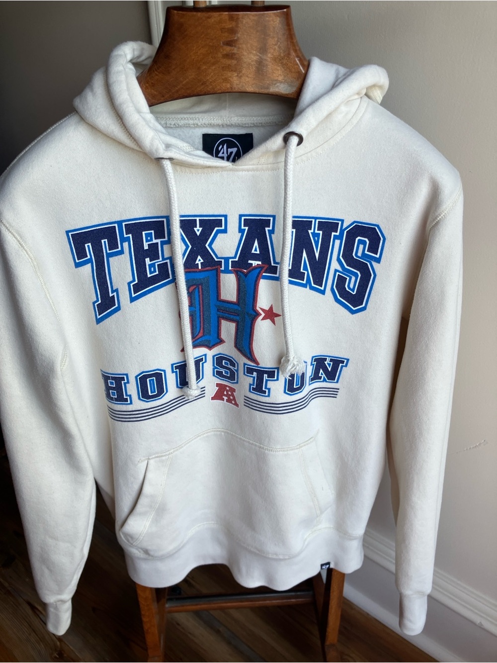 47 Brand Cream Hoodie with Black Logo Tag
